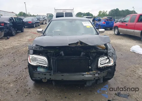 2011 Chrysler 300 Limited z USA, uszkodzony, nr VIN 2C3CA5CG6BH546093